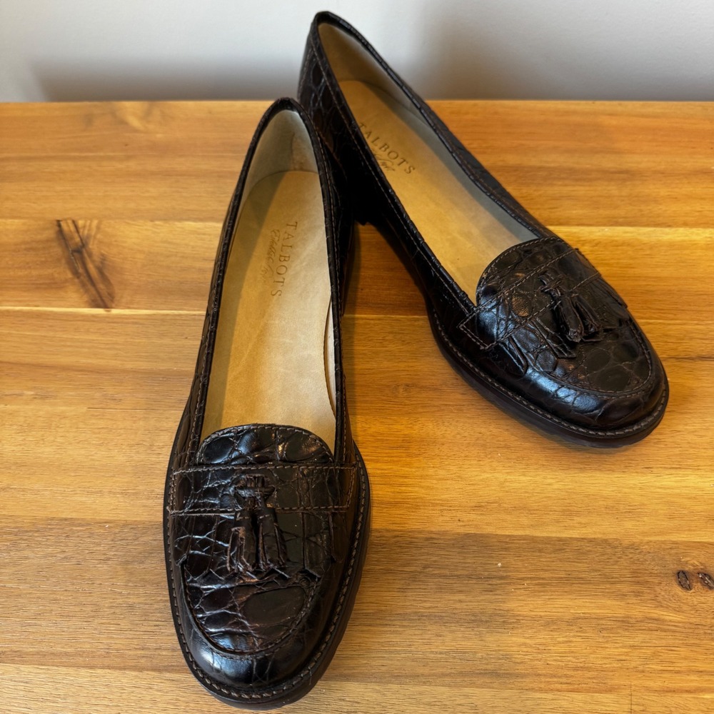 Talbots Women 9 Dark Brown Croc Embossed Leather Tassel Loafers Low Heel‎ Shoes